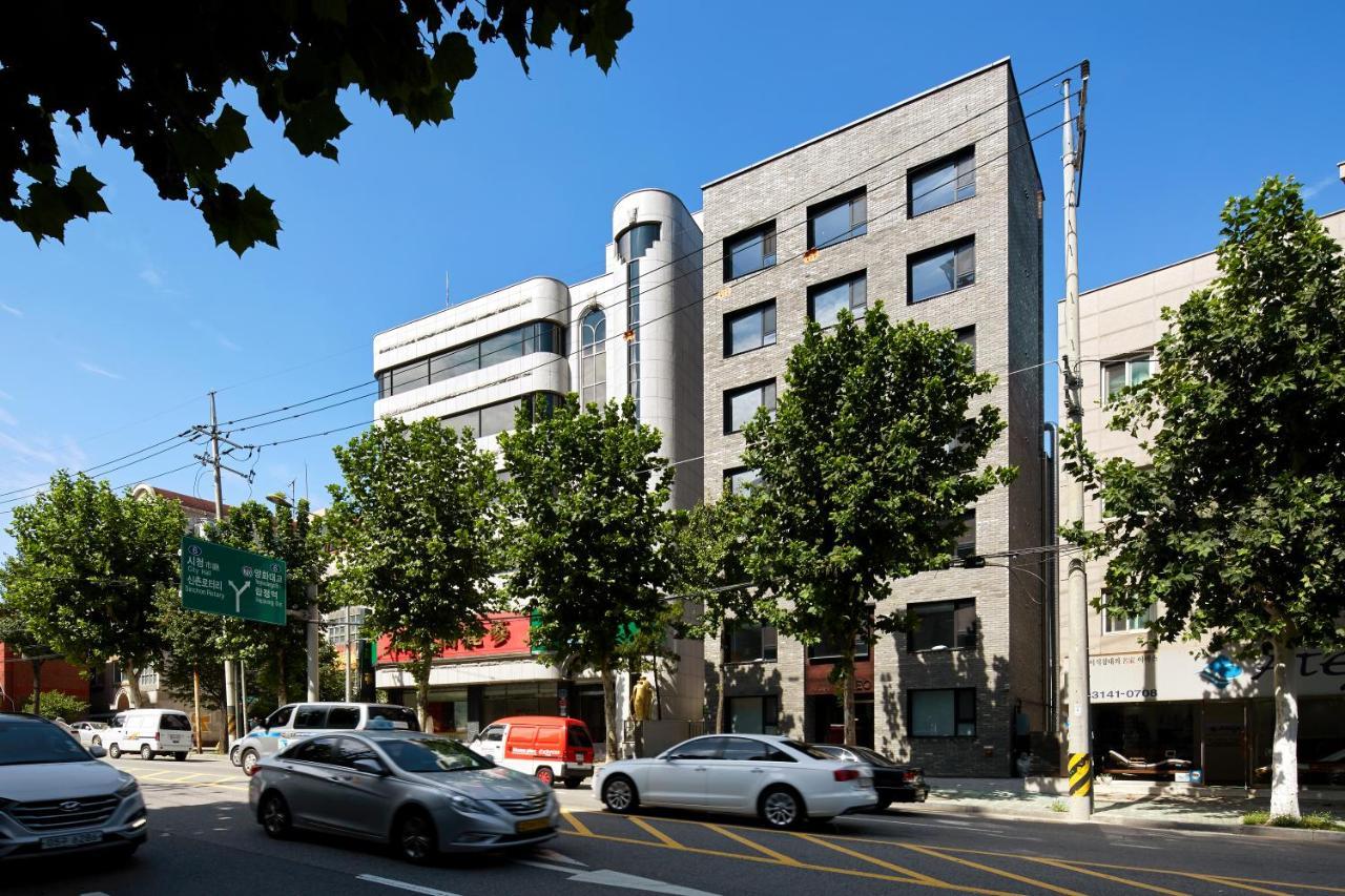 Hostel Cleo Seoul Hongdae Exterior foto